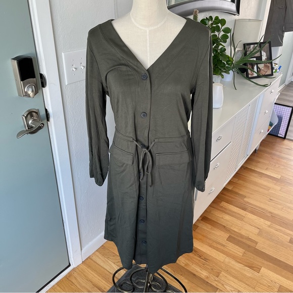 Old Navy cardigan - Picture 2 of 5